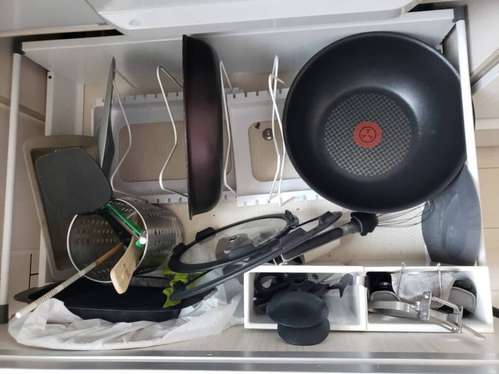 キッチン収納 Before